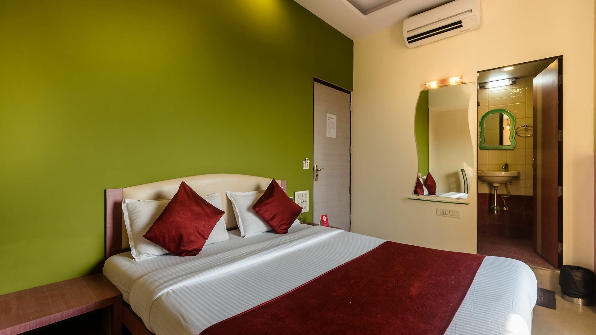 Fabhotel Annex Executive Hotel 3*