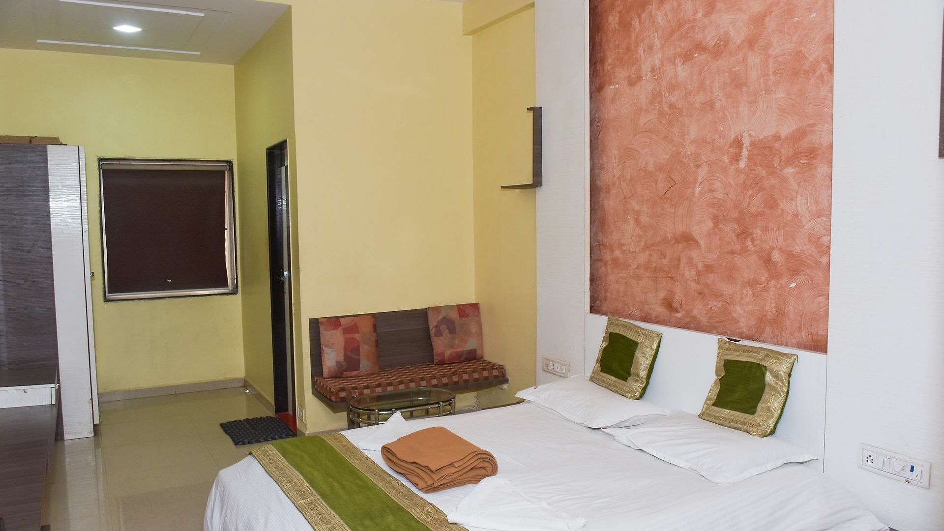 Lodge Nirmal Lodging& Boarding Mumbai