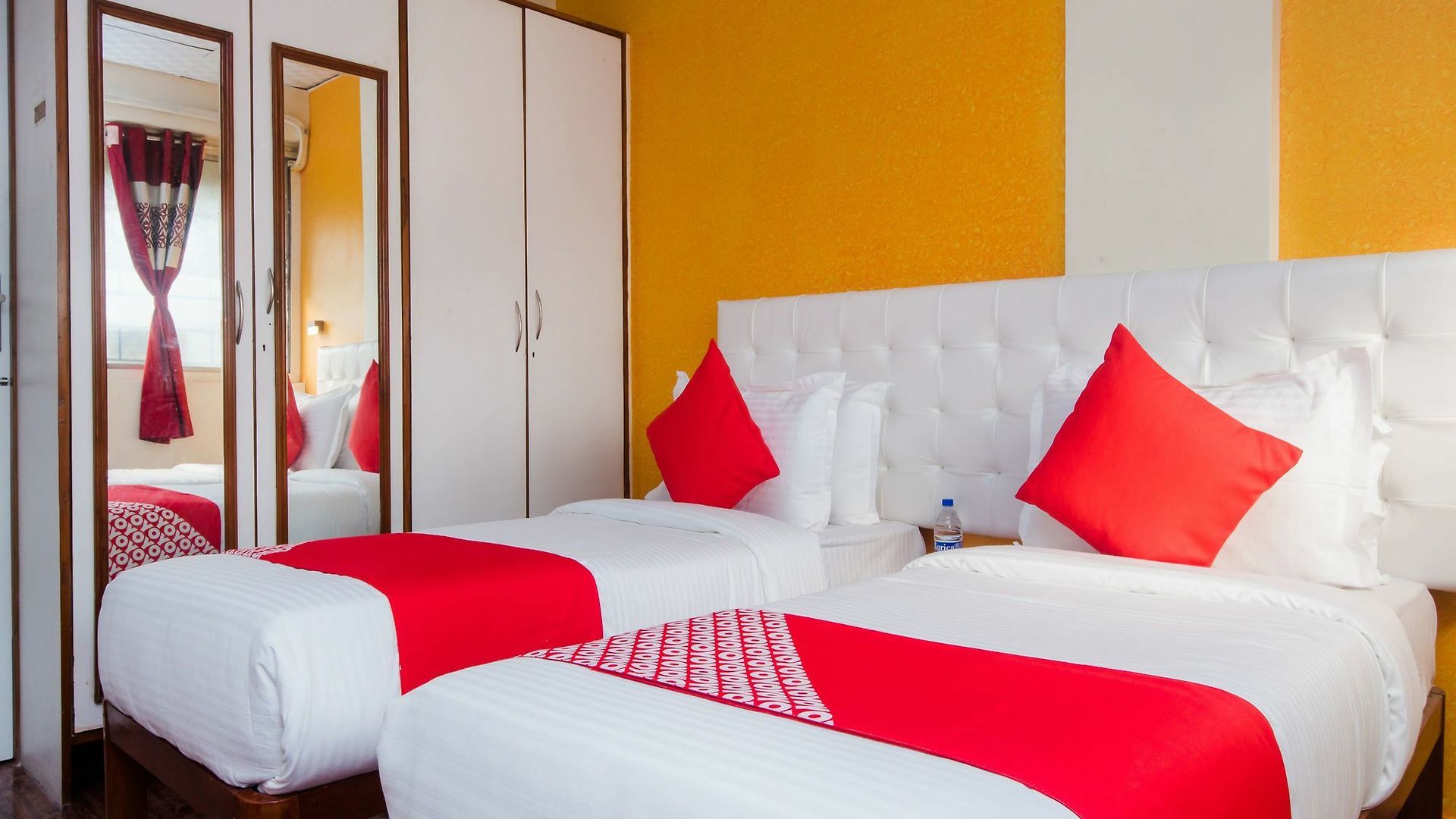 Oyo 12378 Kokila Hotel 3*