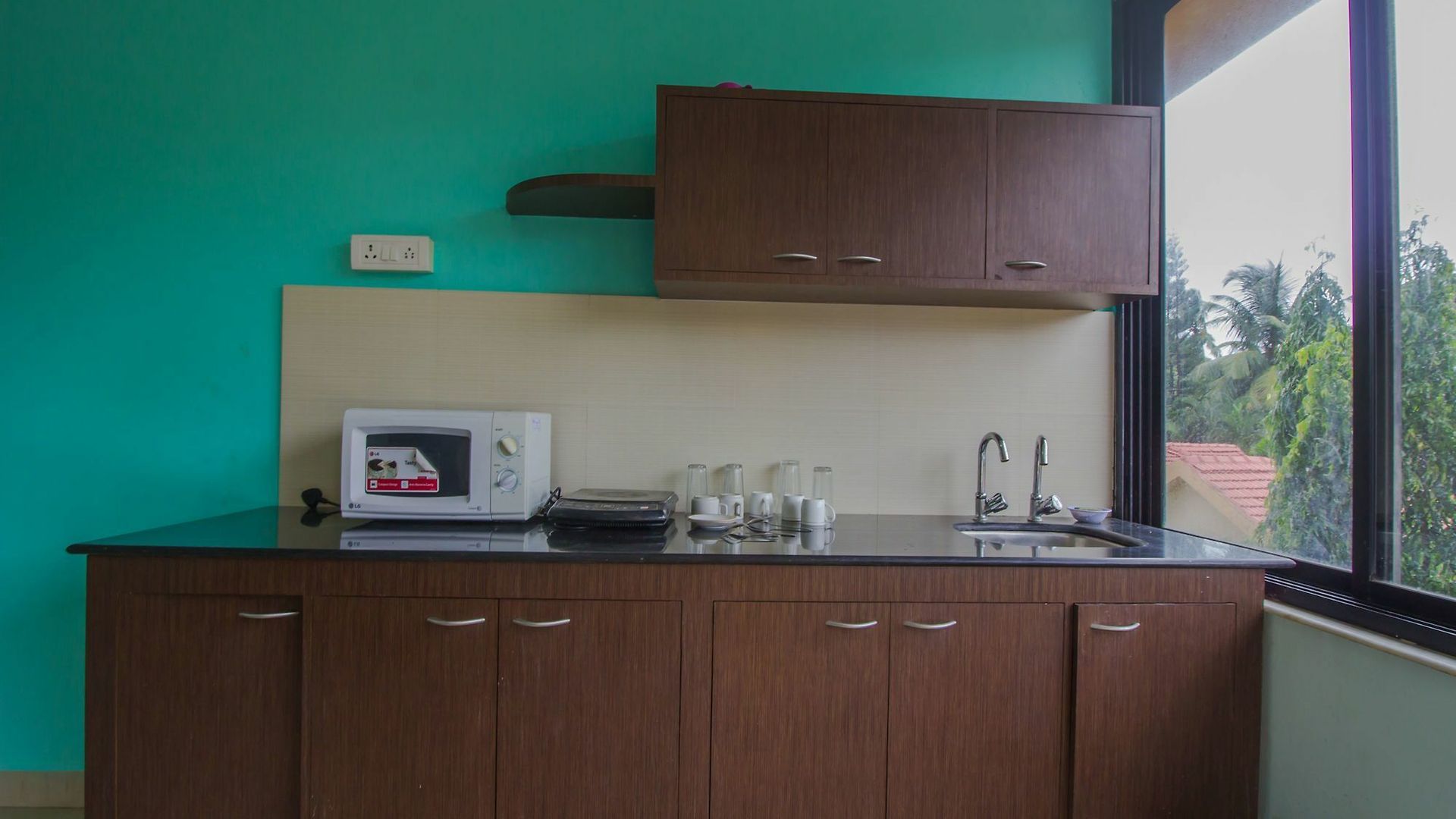 Oyo 17028 Aviva Residency Hotel Mumbai