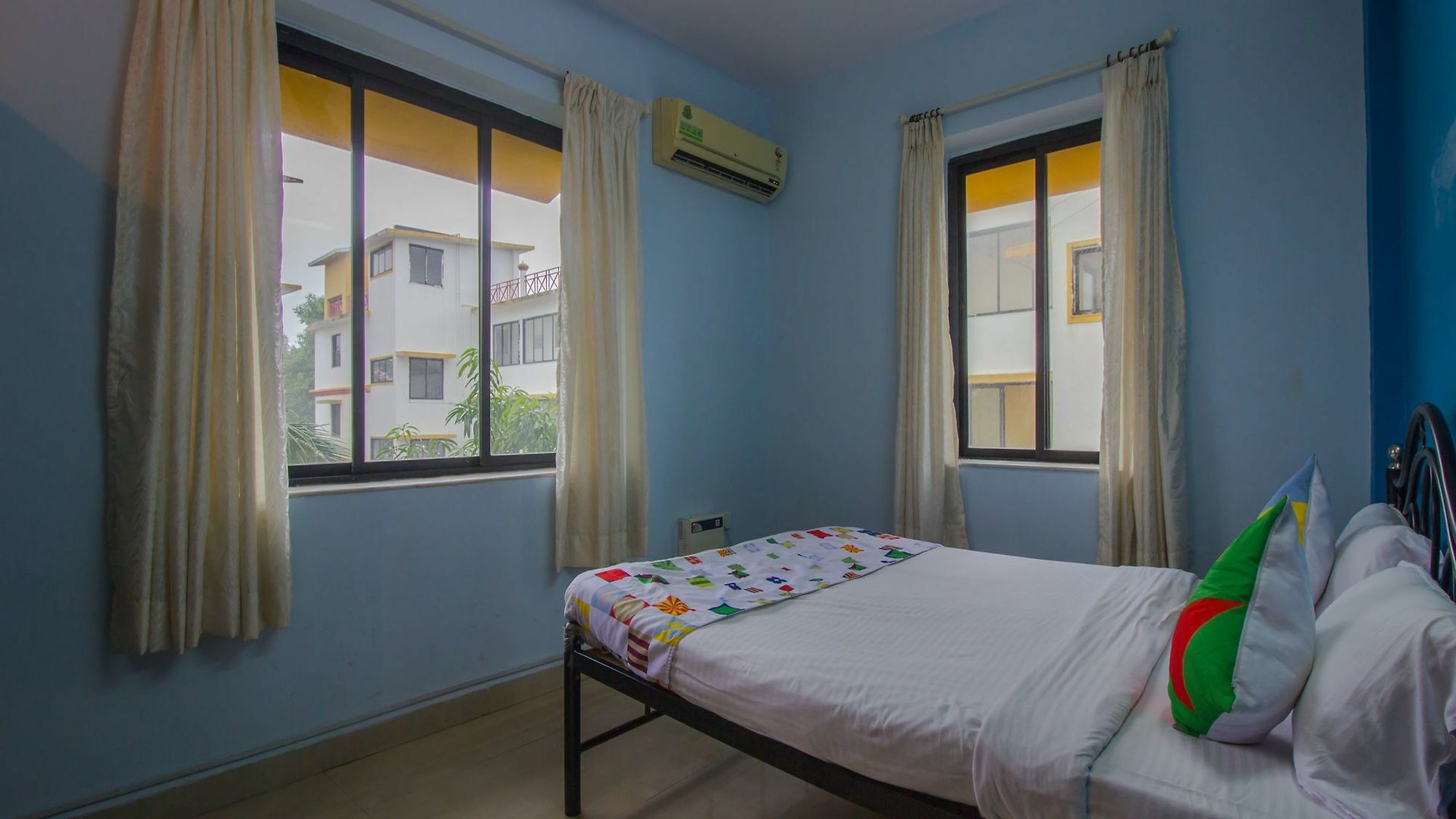 Oyo 17028 Aviva Residency
