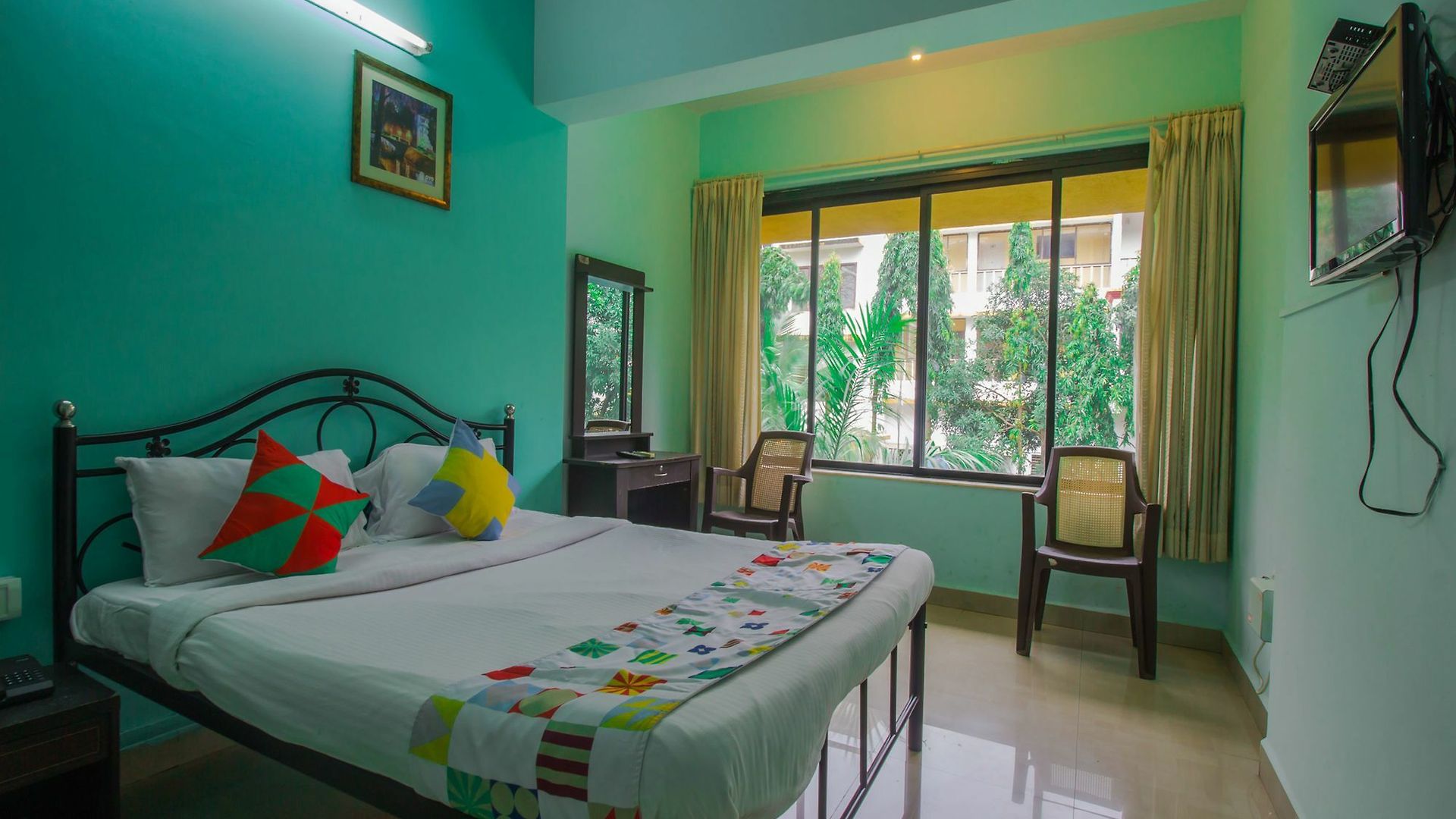 Oyo 17028 Aviva Residency Hotel