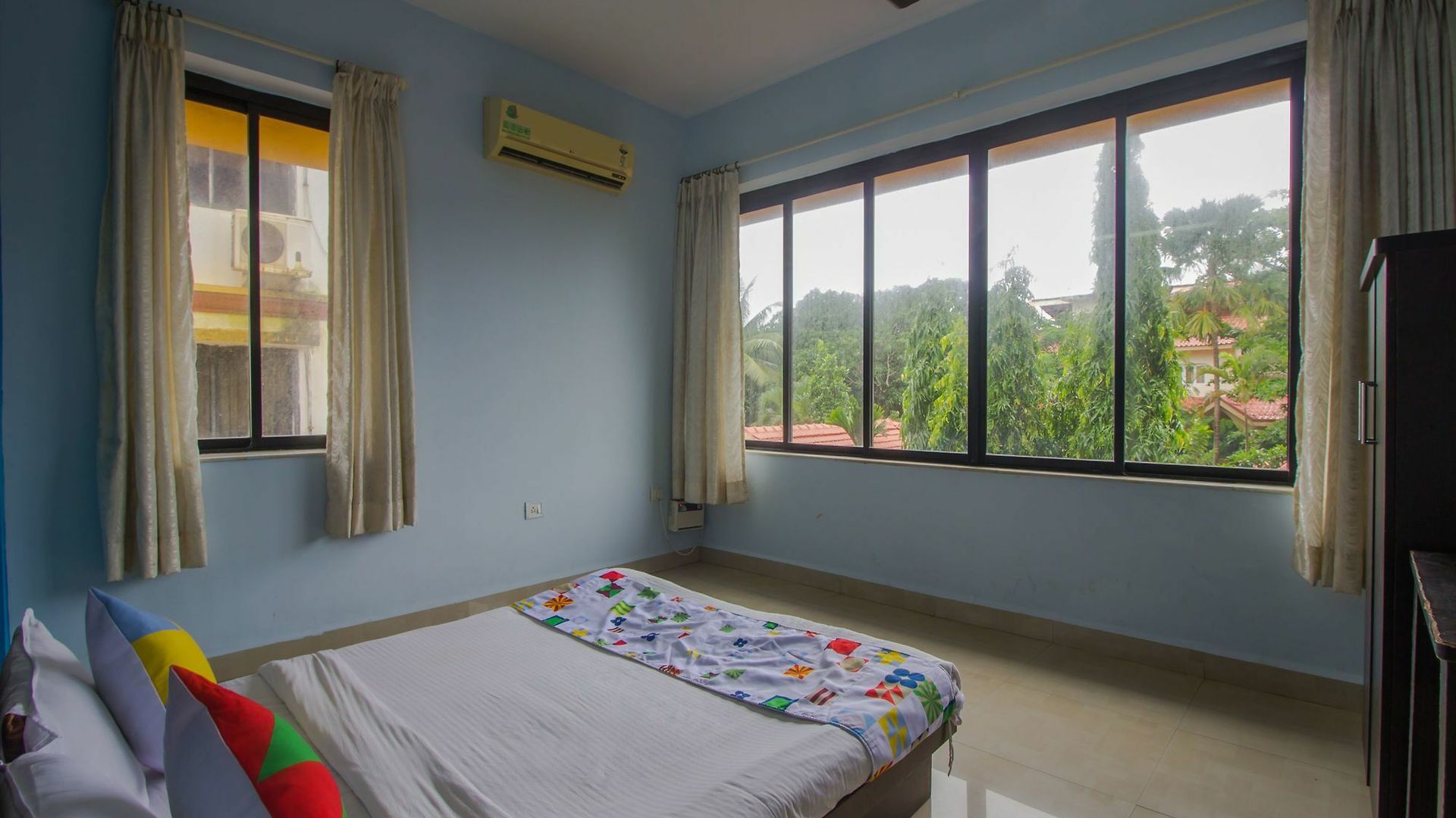 Oyo 17028 Aviva Residency Hotel