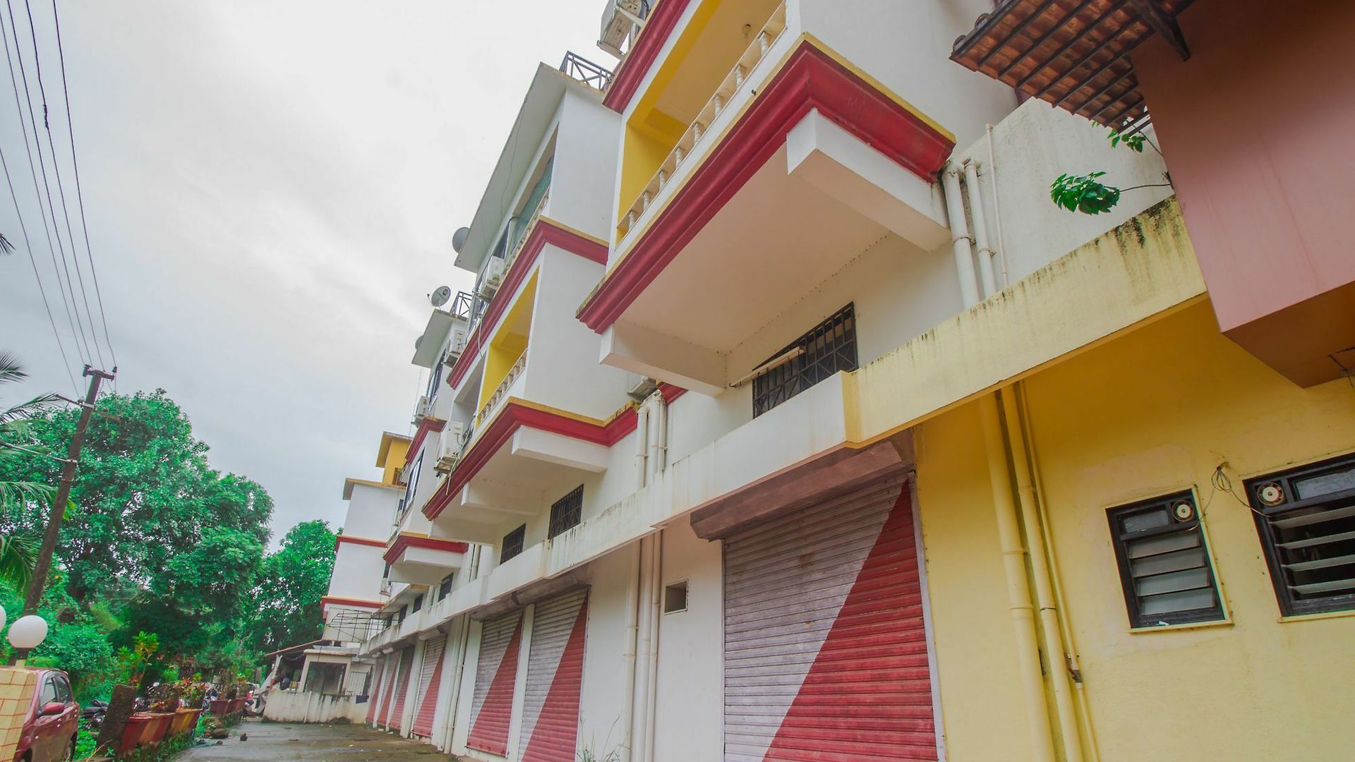 Hotel Oyo 17028 Aviva Residency Mumbai