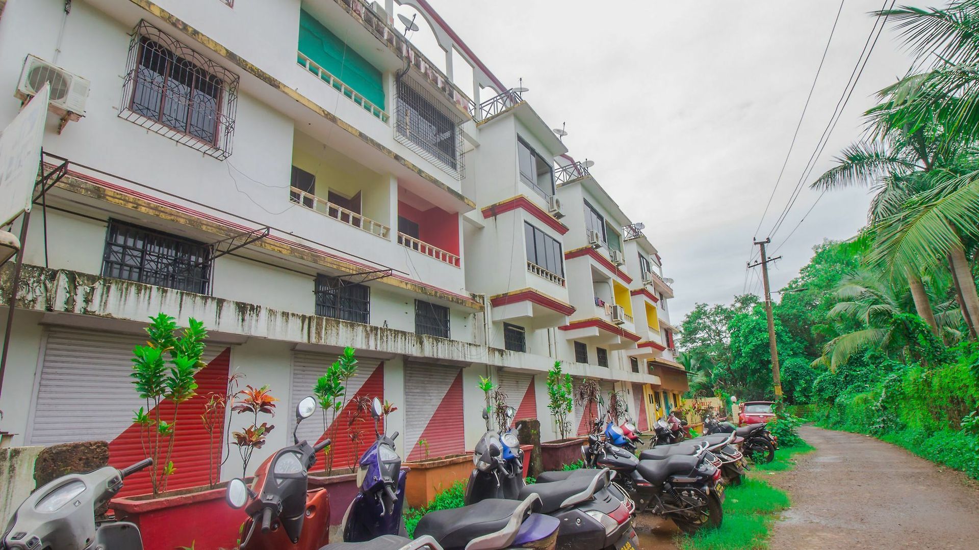 Oyo 17028 Aviva Residency Mumbai