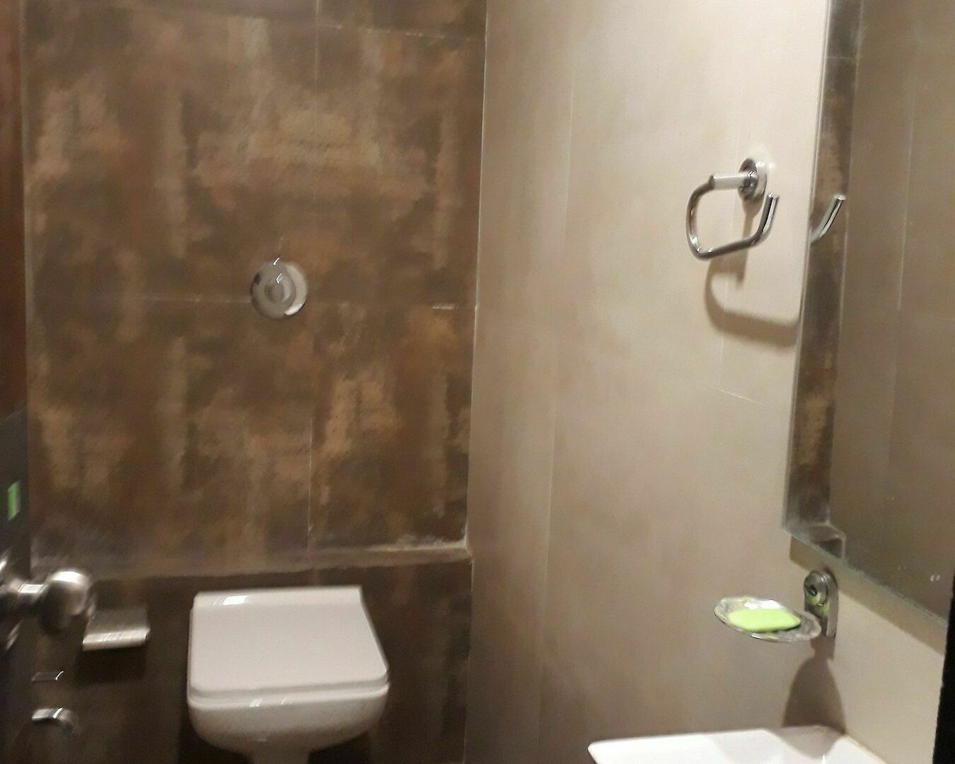 Hotel Garden Creek Residency Near Airport