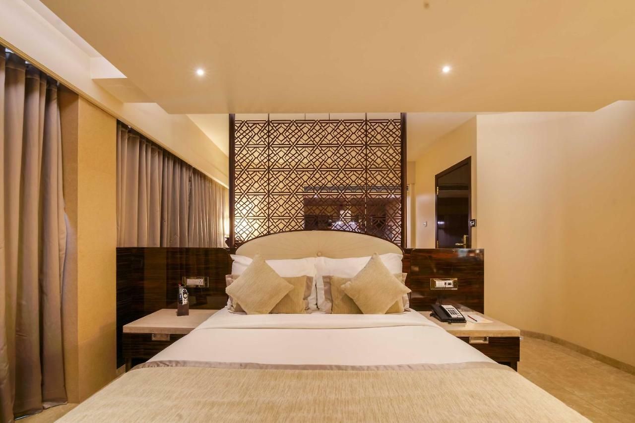 Sai Palace Grand, Malad Hotel