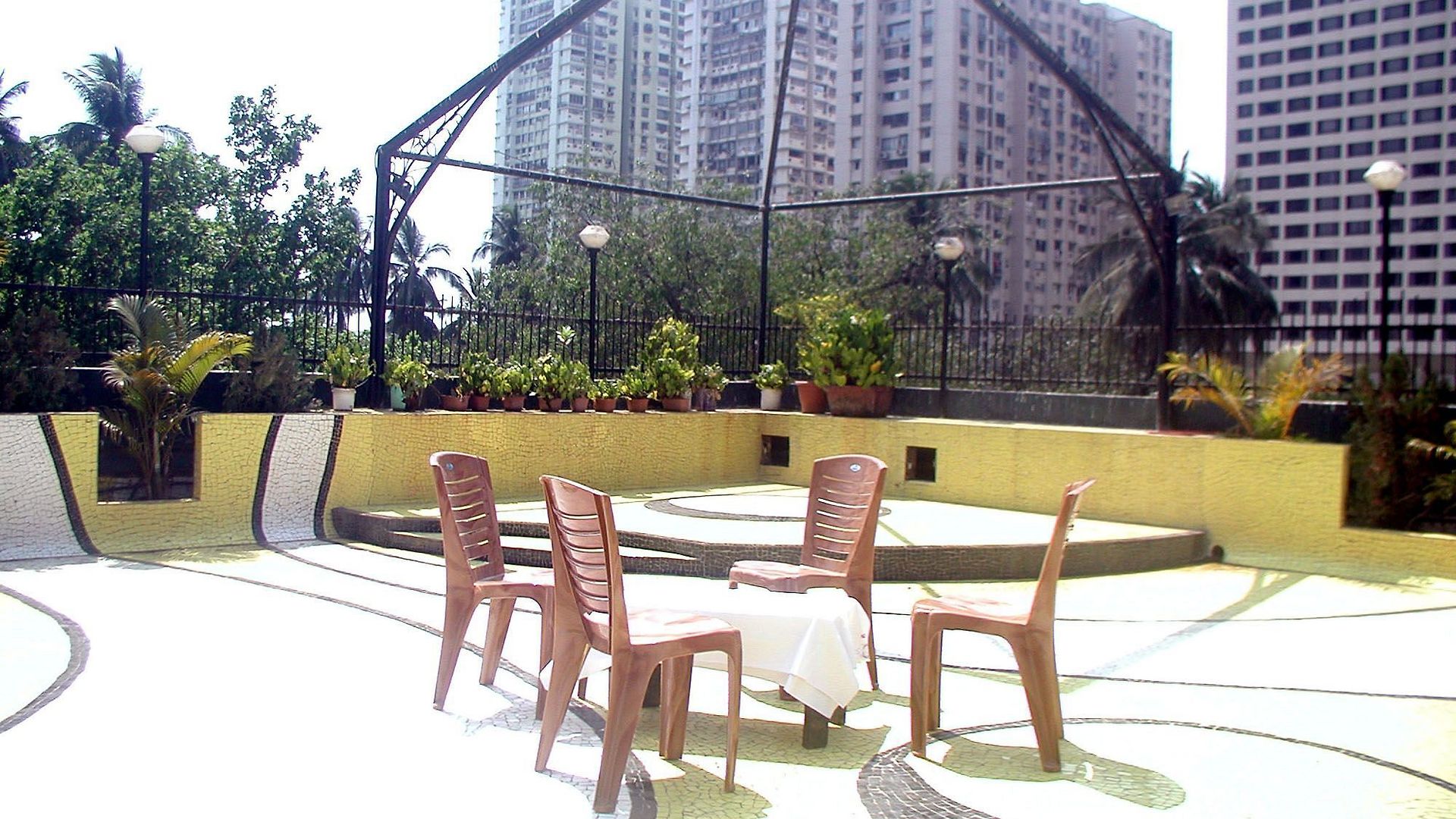 Supreme - Cuffe Parade 3*
