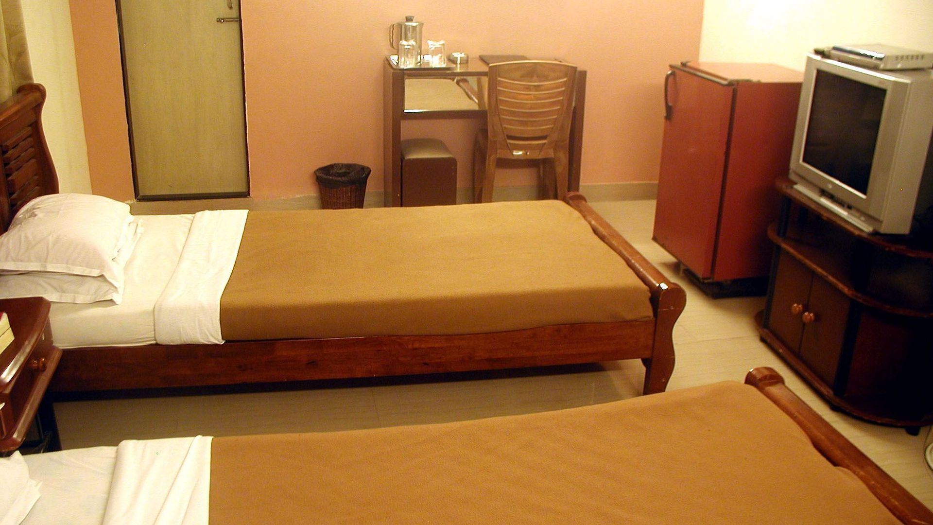Supreme - Cuffe Parade 3*