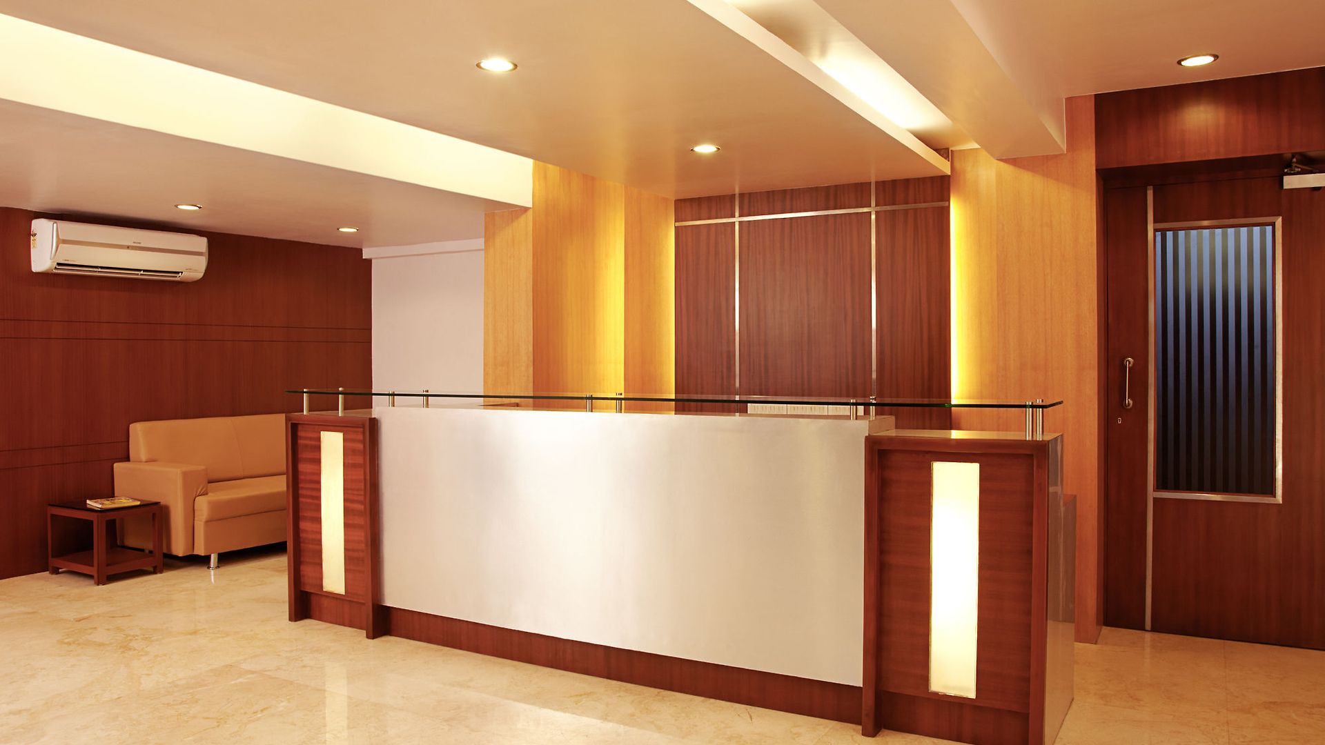 Hotel Hotel Lucky Near Nesco 3*