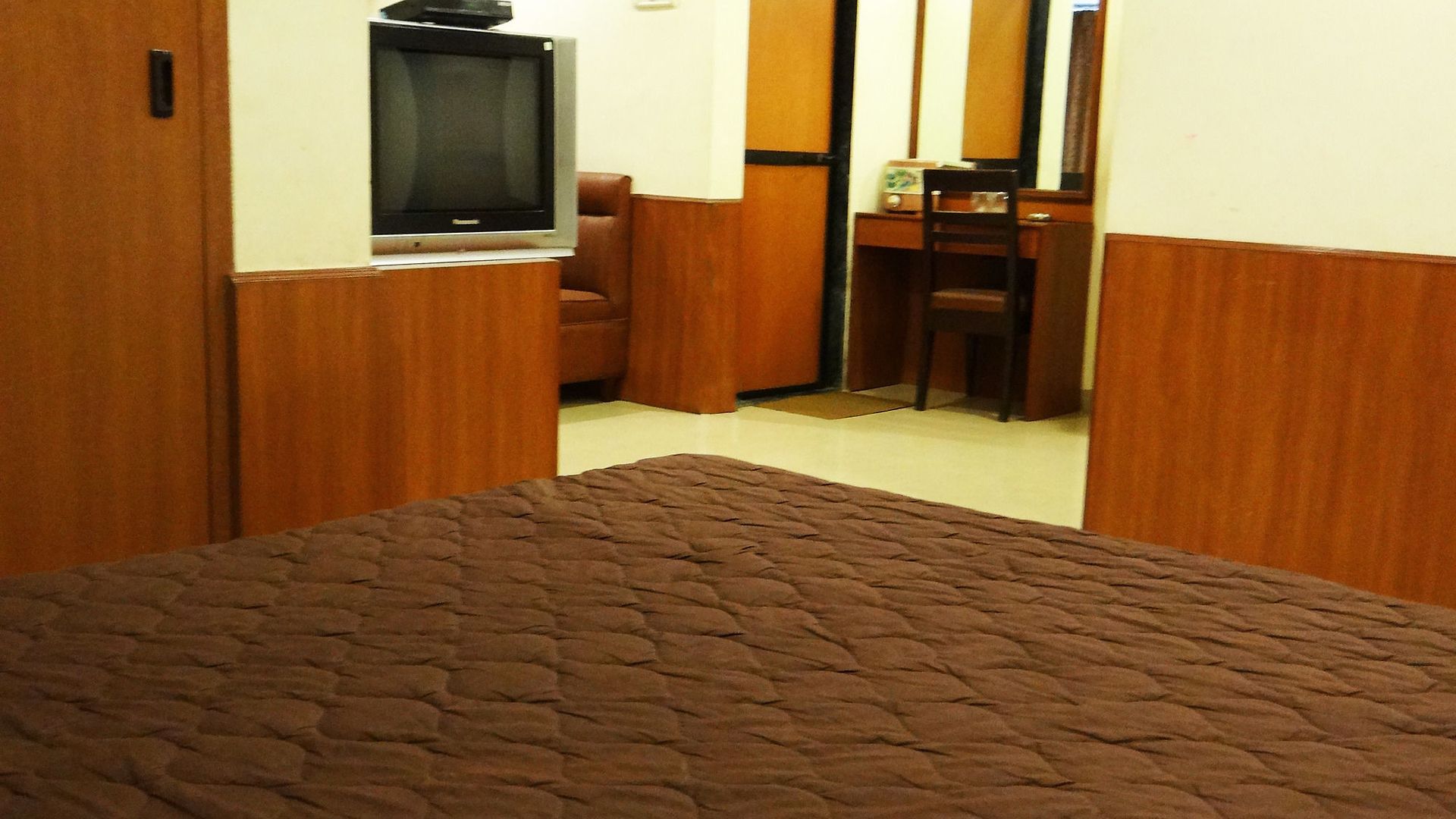 Hotel Hotel Lucky Near Nesco Mumbai