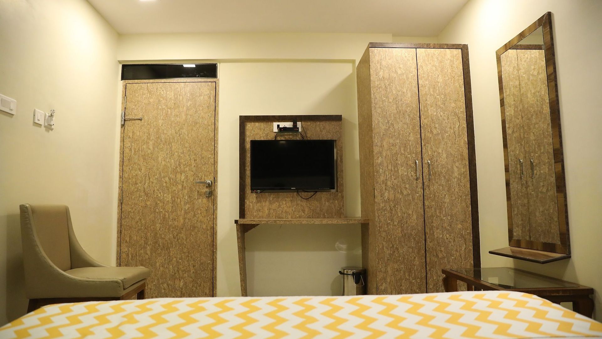 Golden Park 3*
