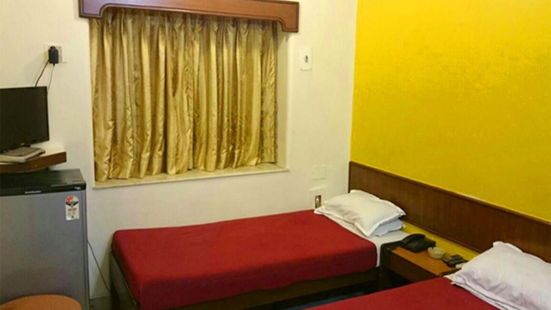 Mogul Palace - Near Masjid Bunder Hotel Mumbai