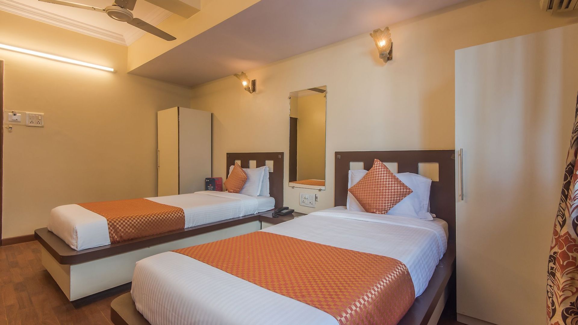 Hotel Neelkiran 3*