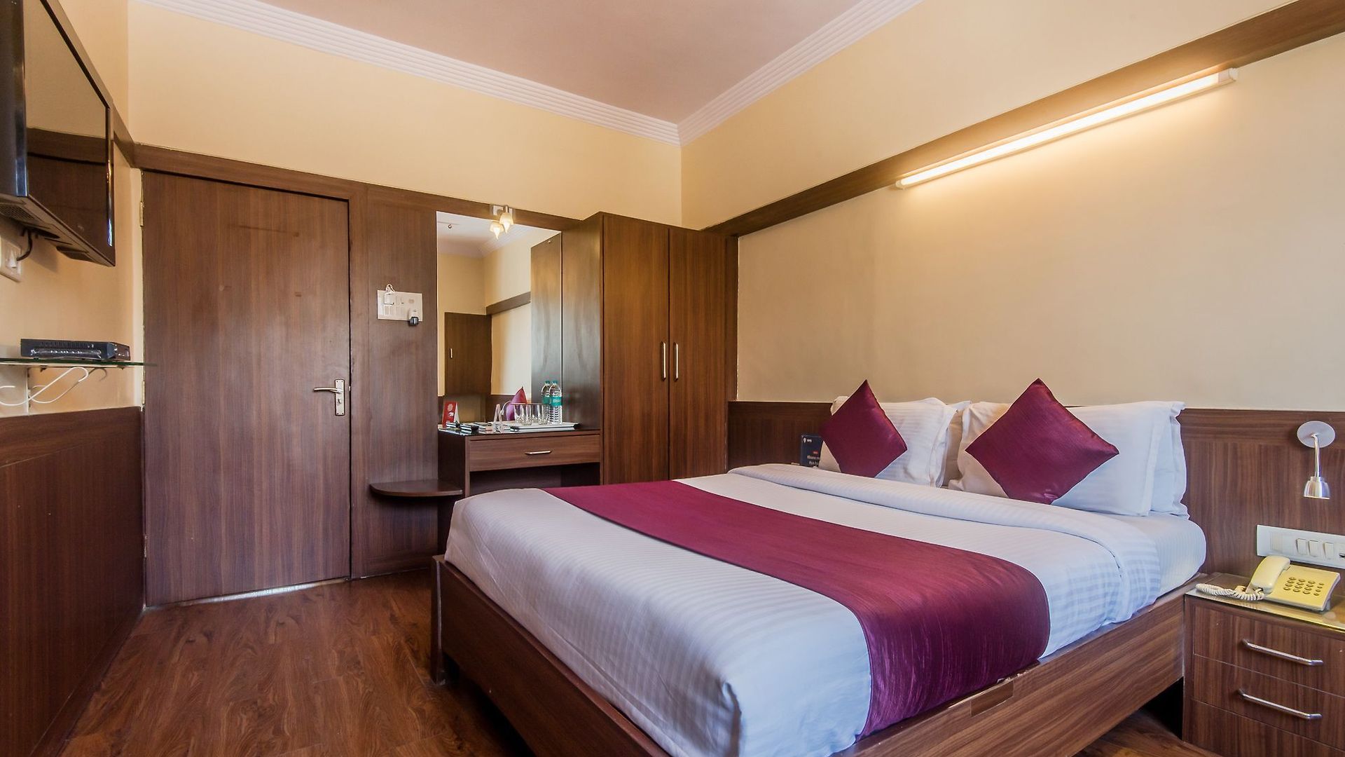 Neelkiran Hotel 3*