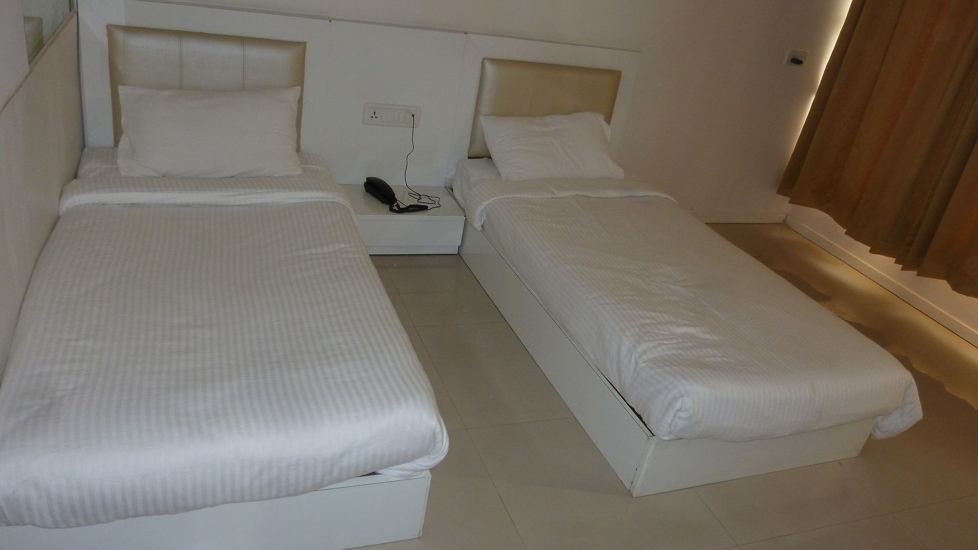 Aura Hotel 3*