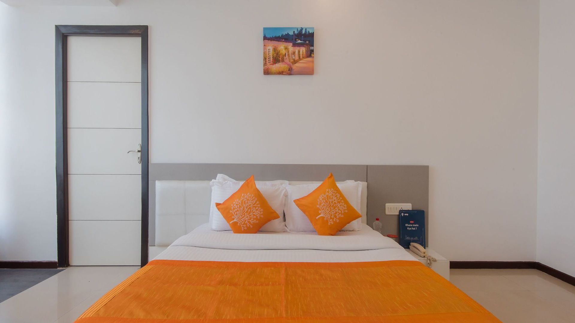 Aura Hotel