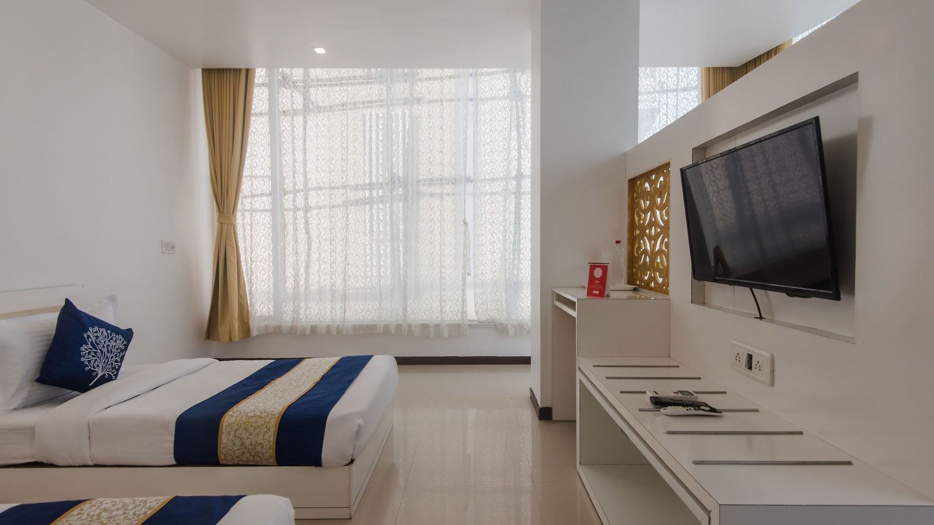 Hotel Aura