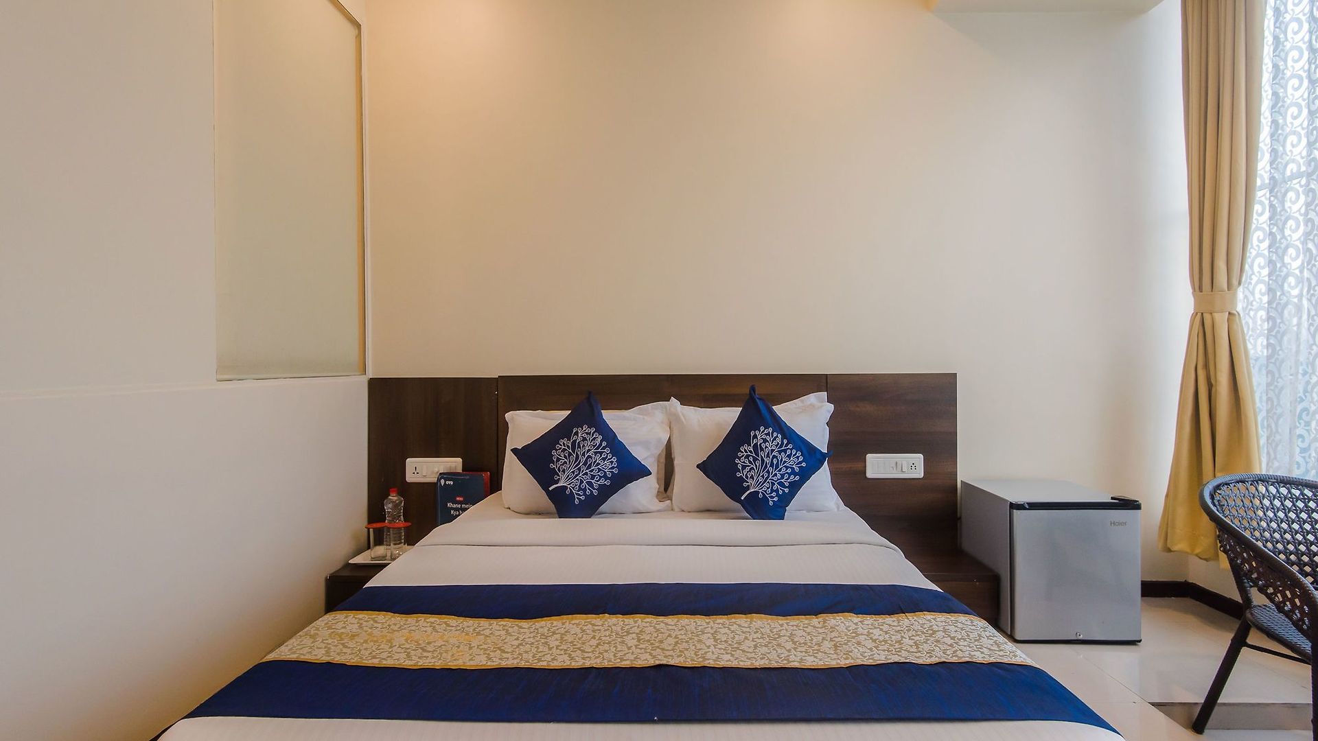 Aura Mumbai