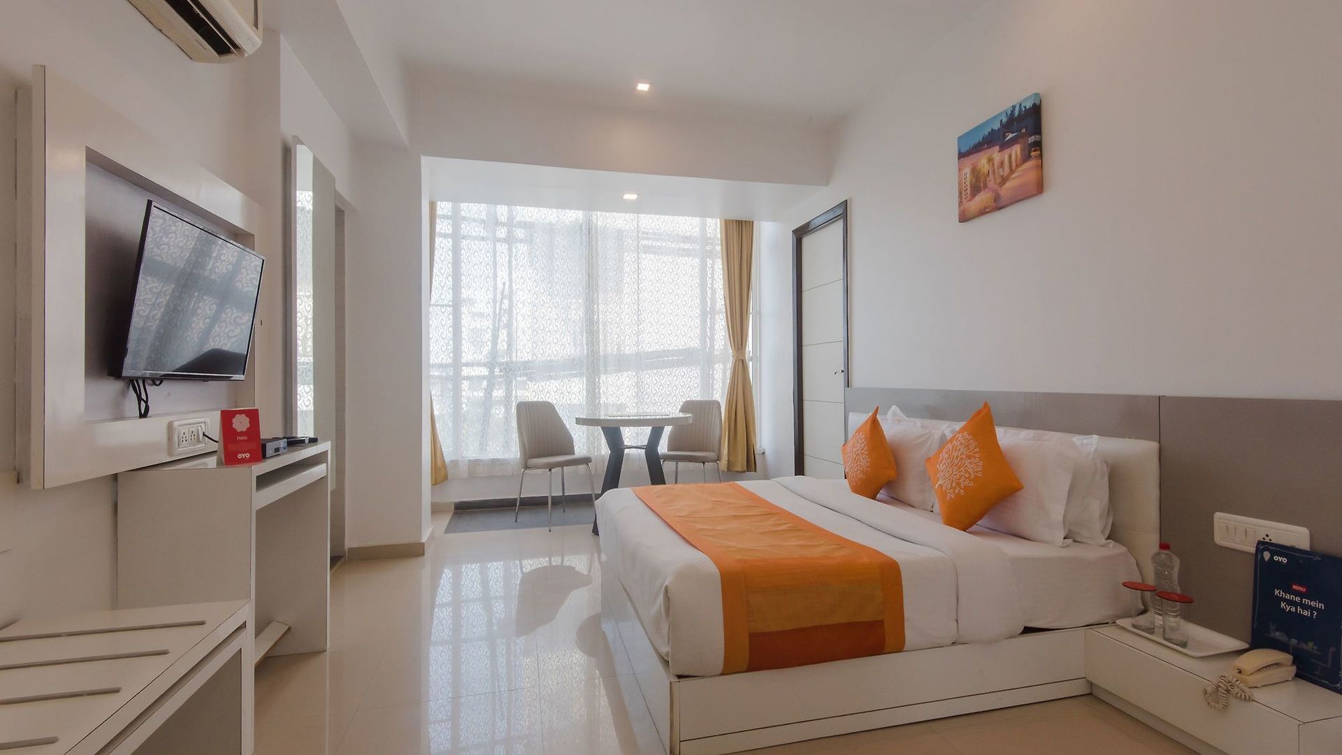 Hotel Aura