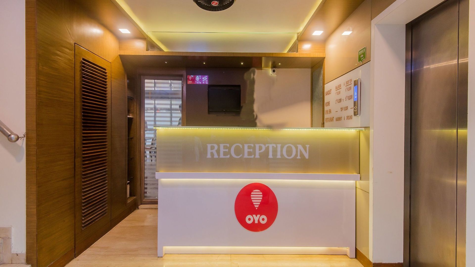 Hotel Aura 3*