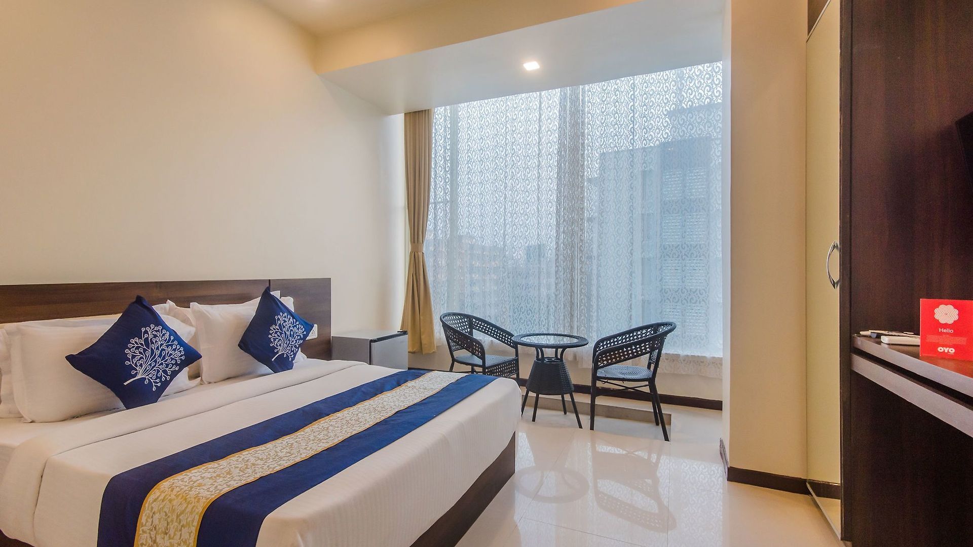 Aura 3* Mumbai