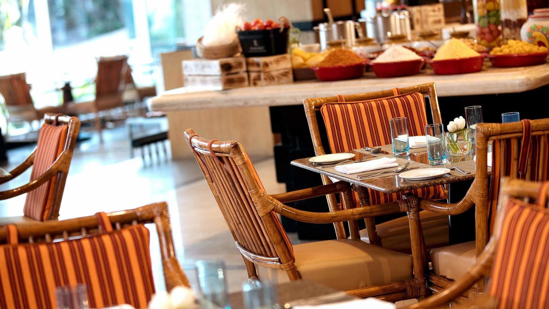 Marriott Executive - Lakeside Chalet, Hotel Mumbai