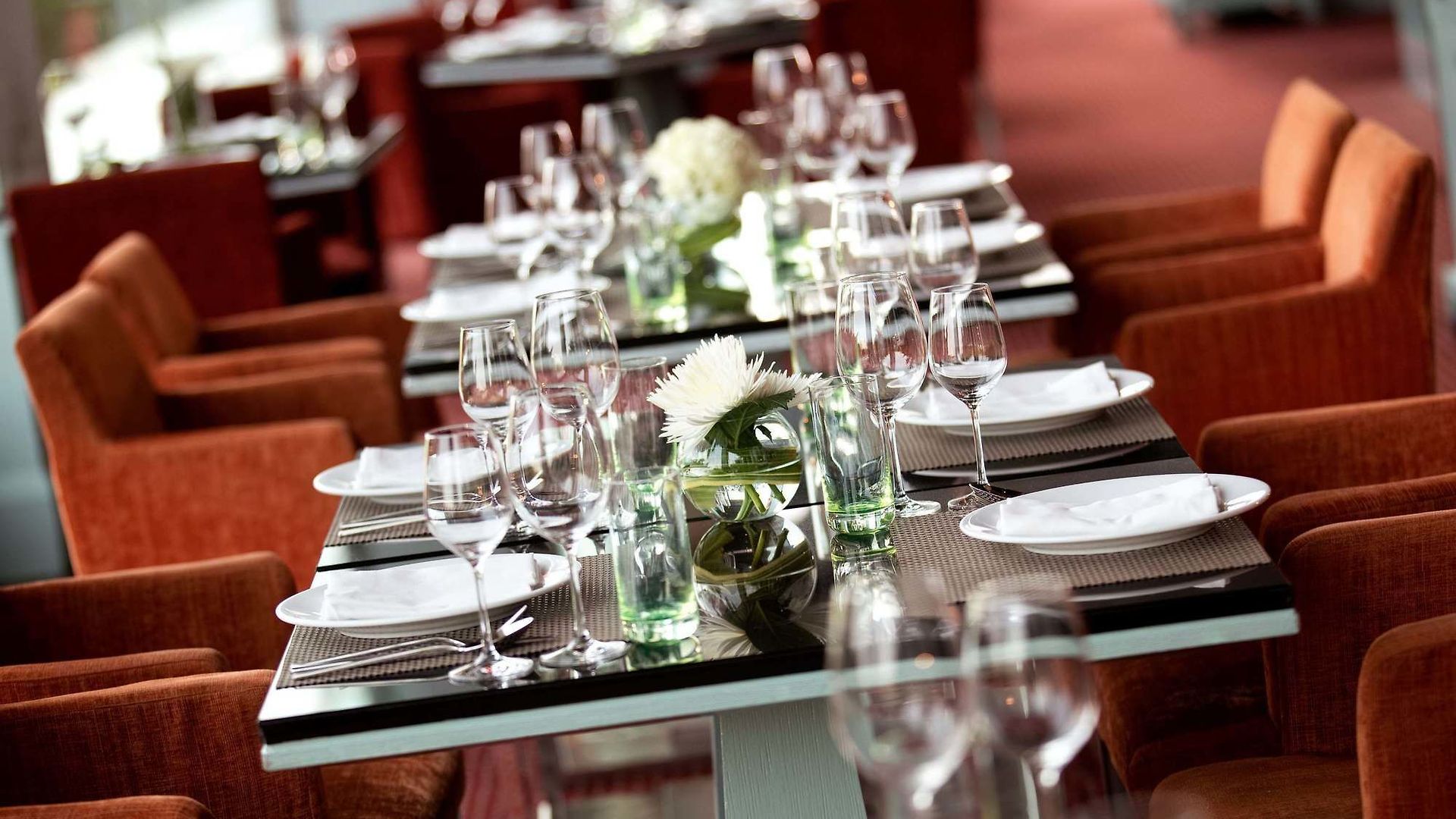 Marriott Executive - Lakeside Chalet, Hotel Mumbai