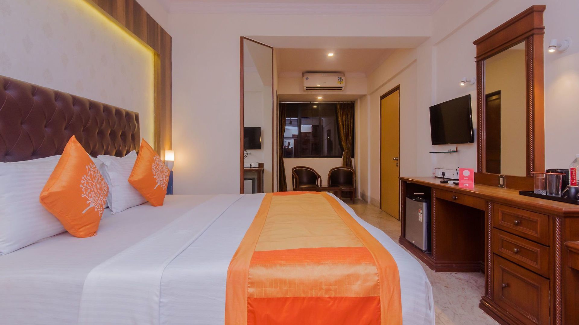 Oyo 10354 Shantidoot Hotel 2*