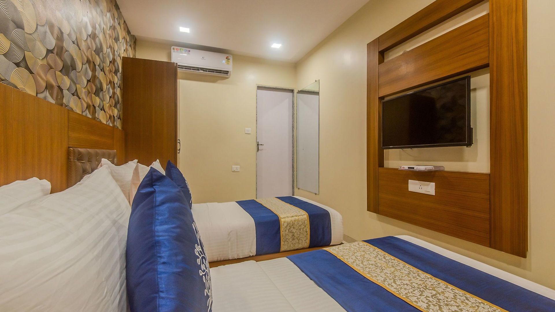 Via Arton Hotel