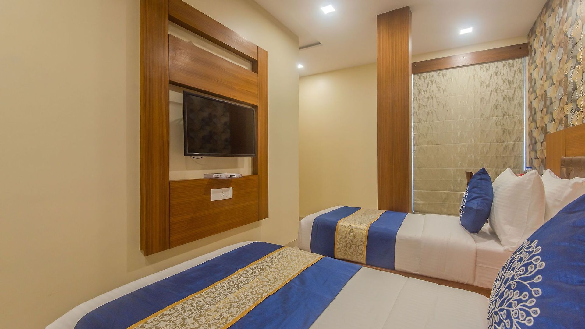 Hotel Via Arton 3*