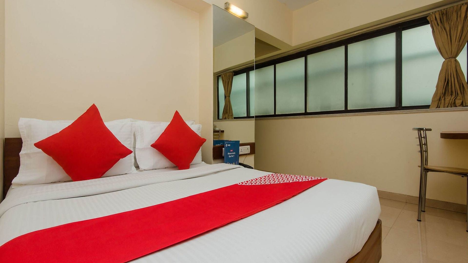 Hotel Oyo Flagship 685 Jayshree Domestic Airport 2*
