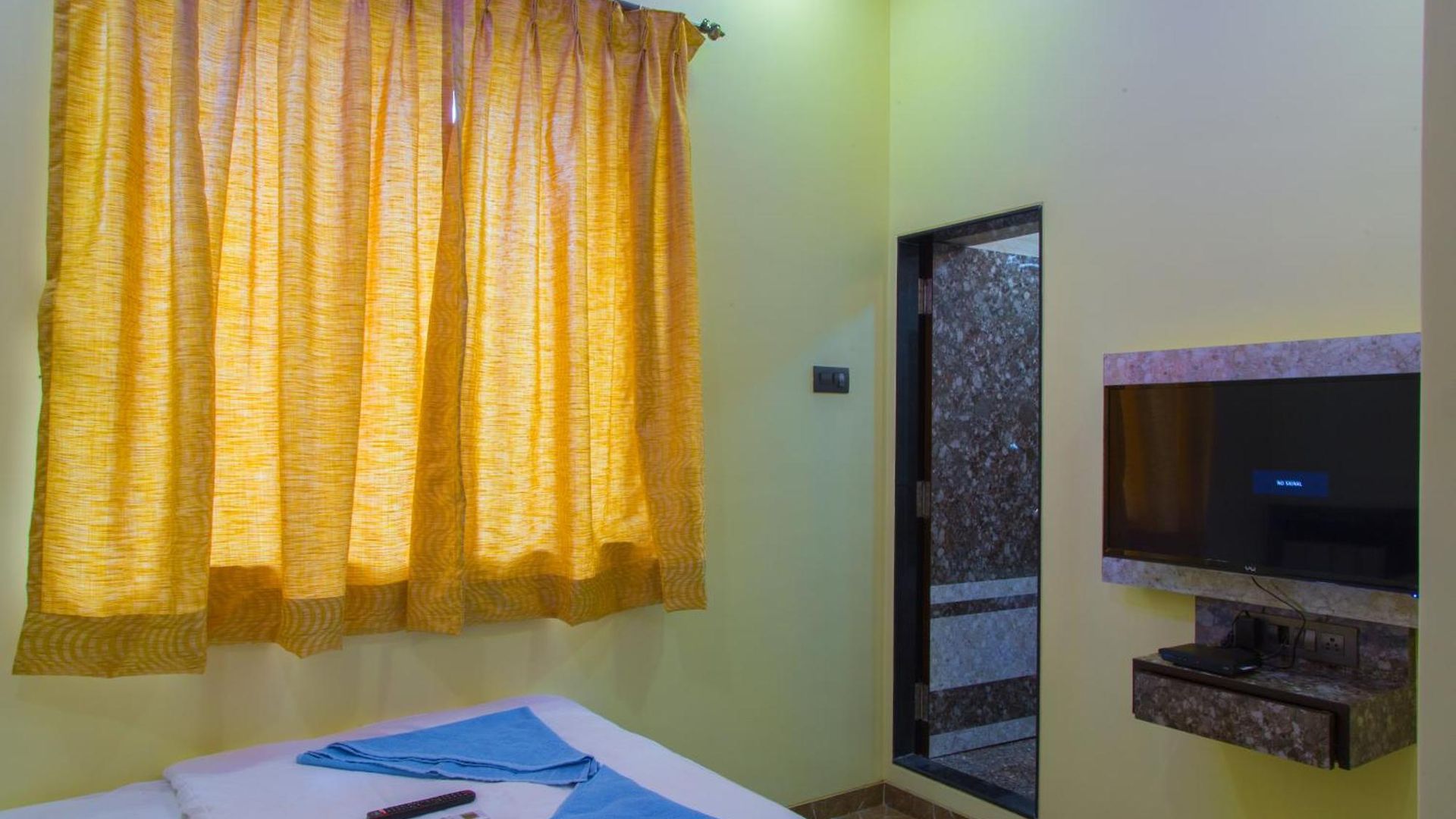 Tourister Hotel 2*