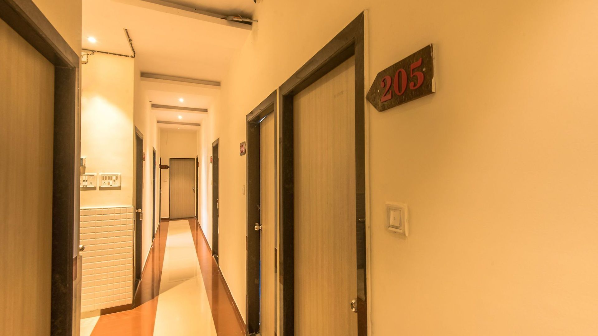 Oyo 845 Kailash Park Hotel