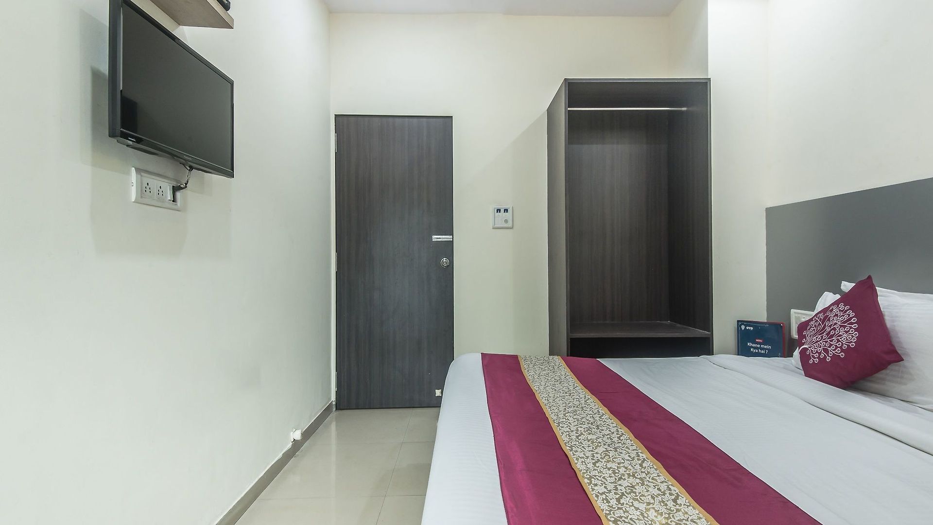 Oyo 845 Kailash Park Mumbai