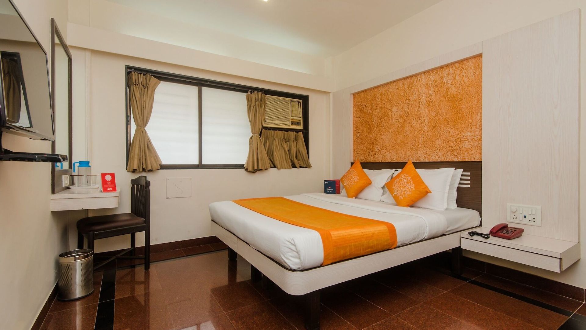 Hotel Oyo 18502 Flagship Sahar International