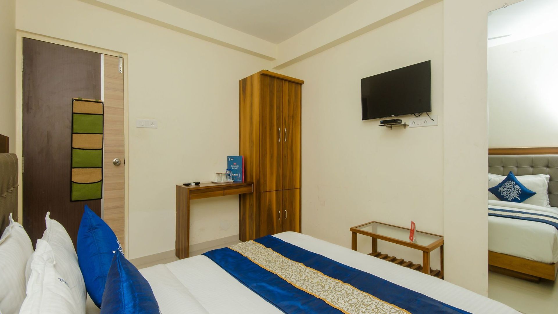 Oyo 11441 Blue Bells Residency