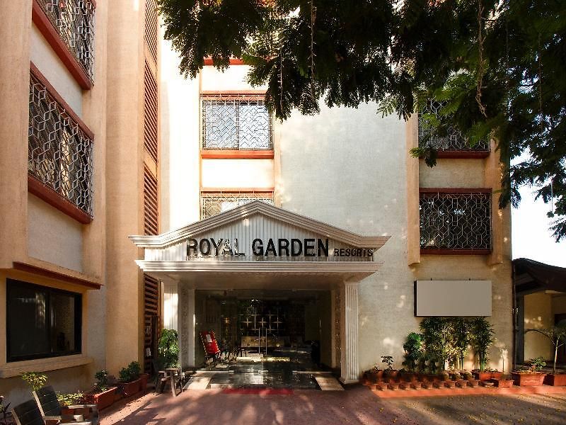 Hotel Capital O 36119 Royal Garden & Lawns