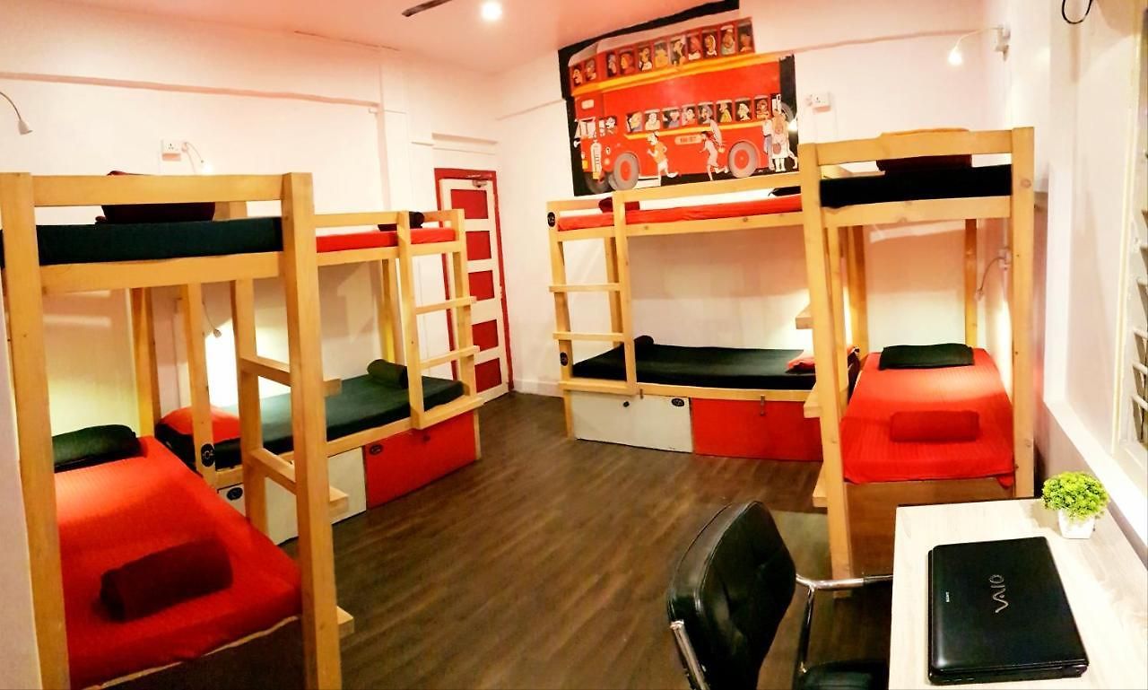 Backpackers * Mumbai