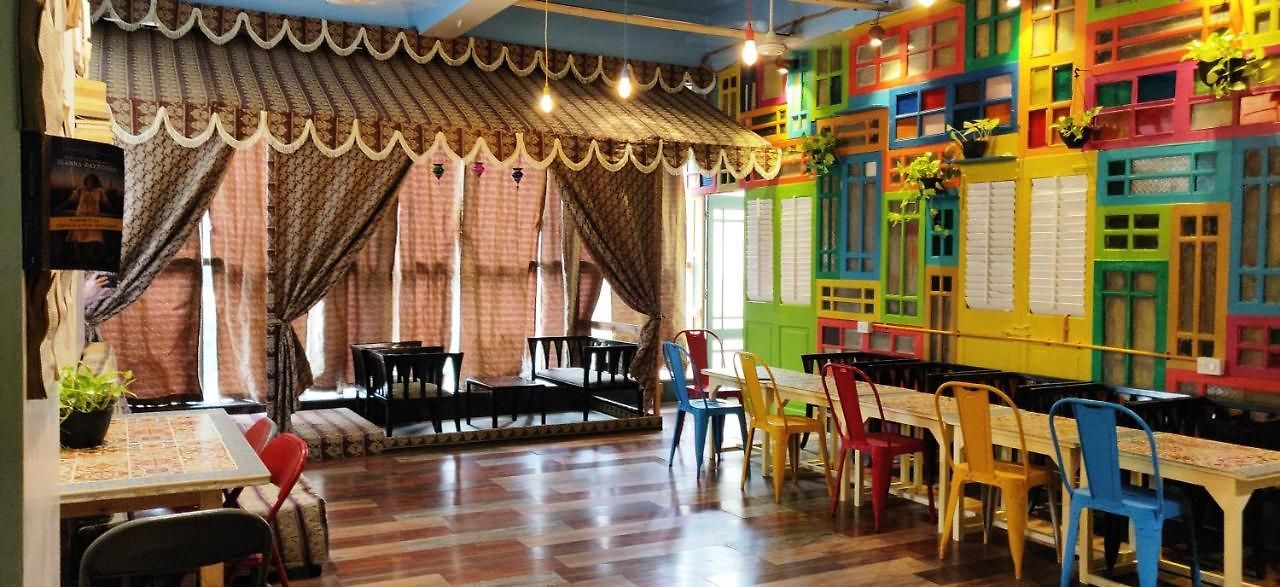 Salaam Namastey Backpackers *