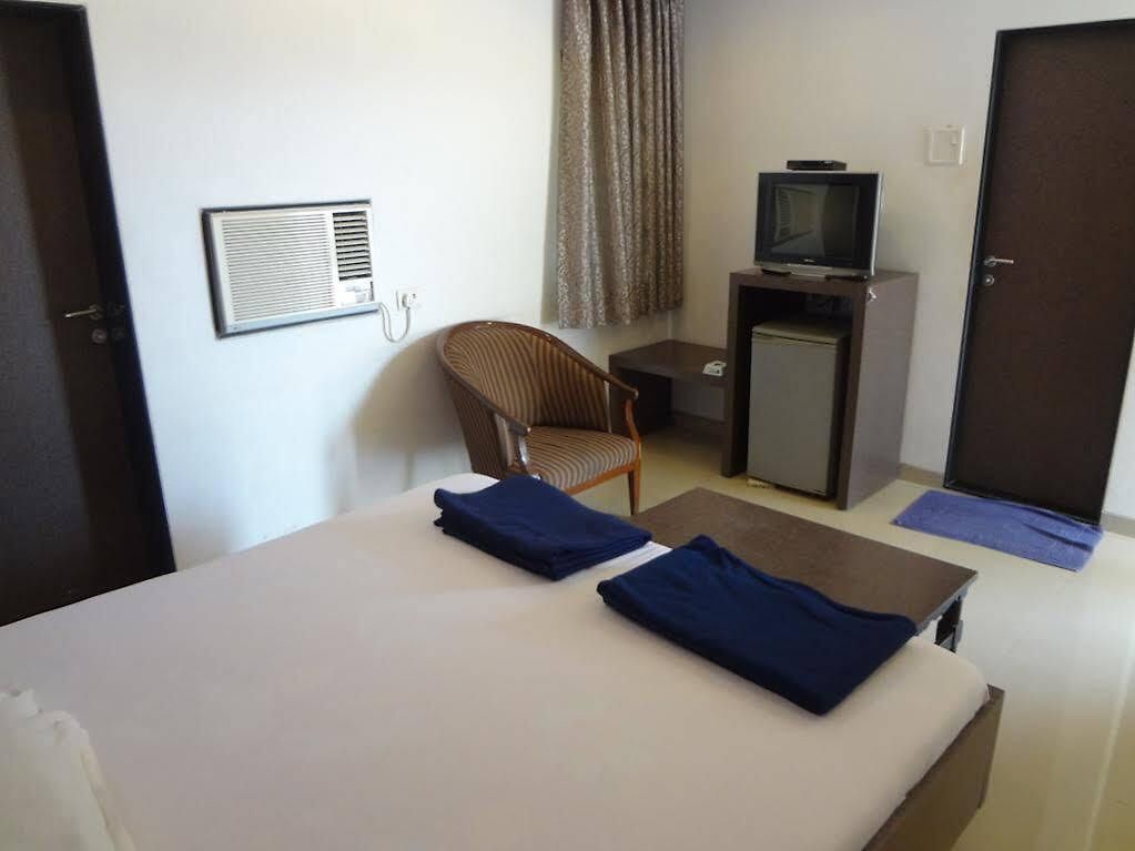 Pals Hotel 2*