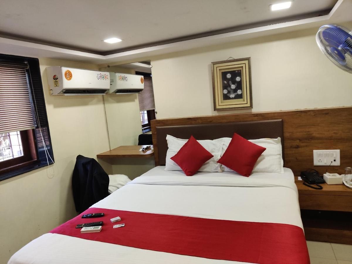 Hotel Happyland