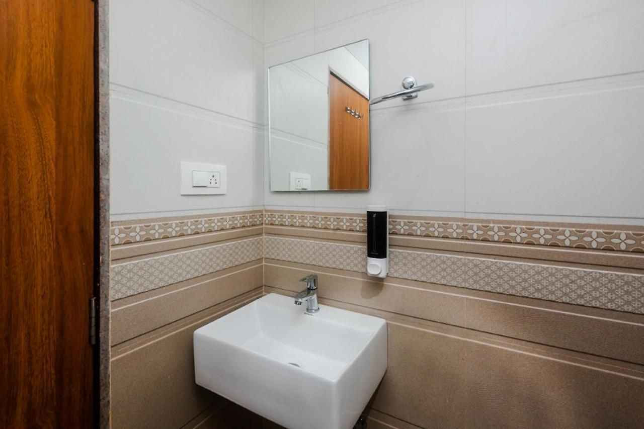 Aiston Hotel Mumbai