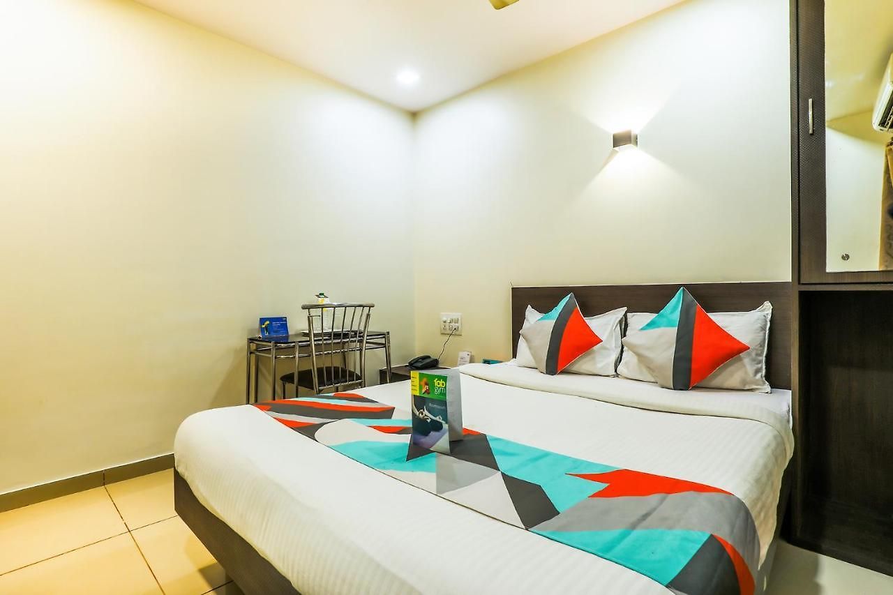 Hotel Fabhotel Adore Mumbai