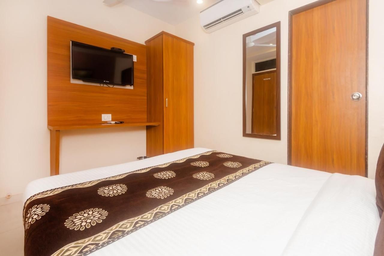 Aiston Hotel Mumbai
