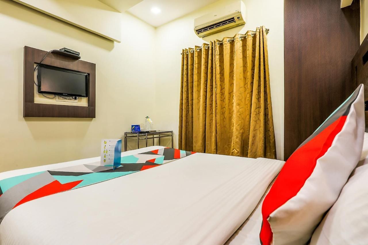 Hotel Fabhotel Adore Mumbai