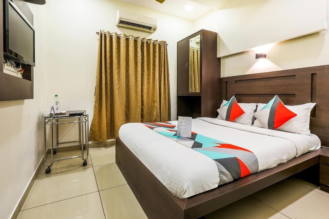 Hotel Fabhotel Adore Mumbai