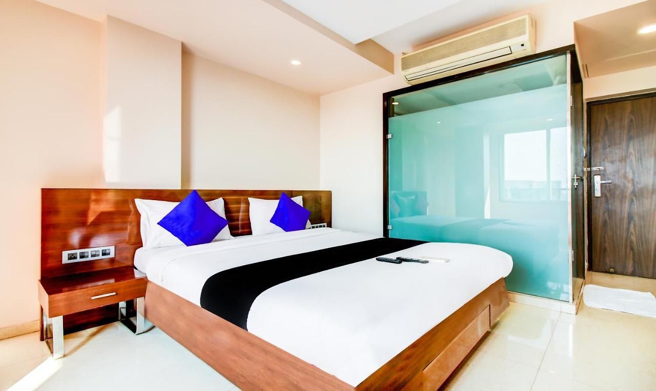 Imperial Residency Hotel 3*