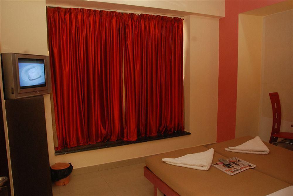 Hotel Fabhotel Annex Executive 3*