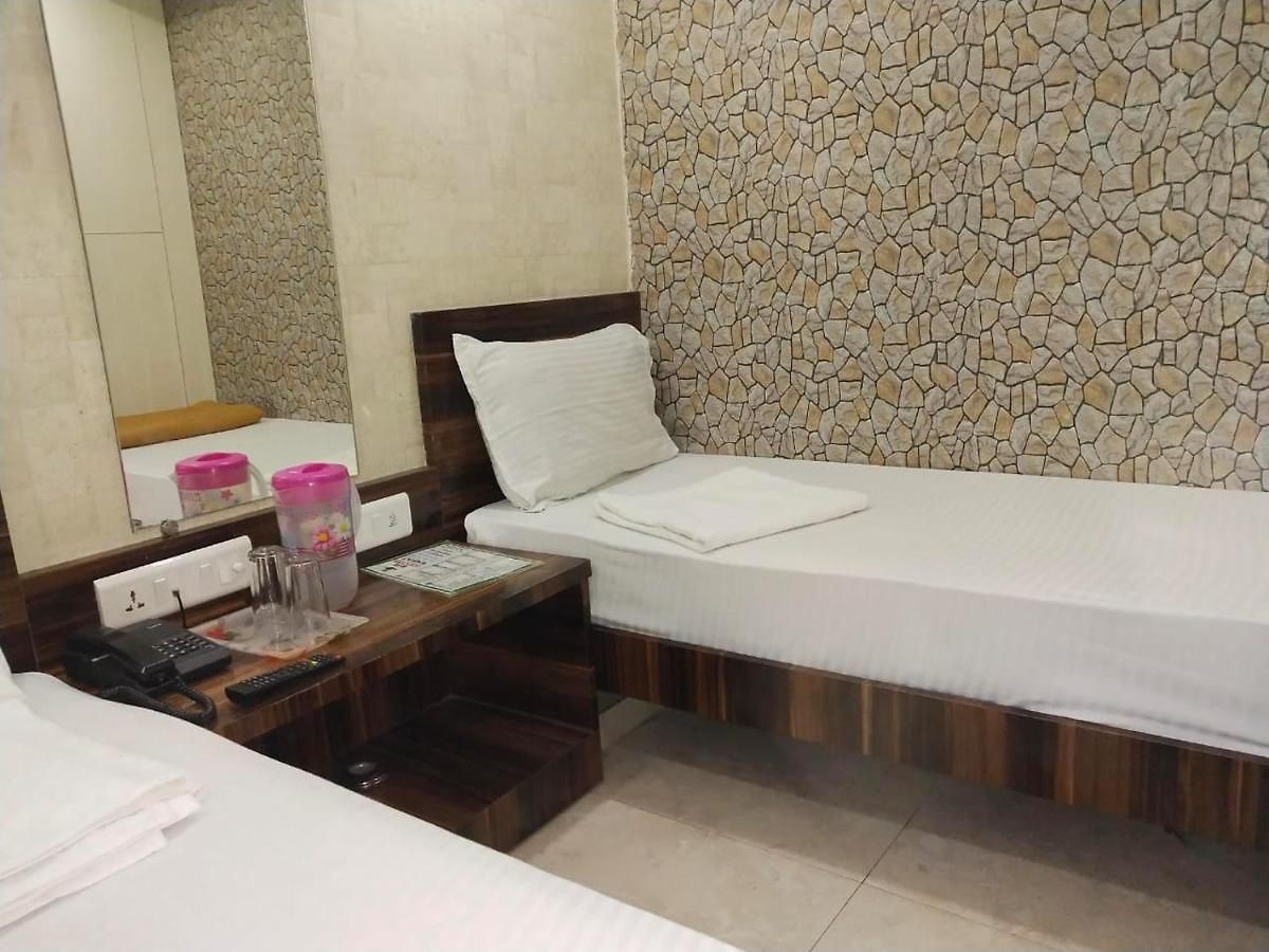 Hotel Guestinn Residency Mumbai
